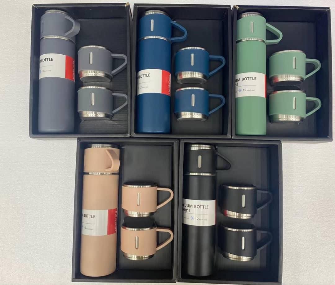 Vacuum Flask Set With 2 Cups