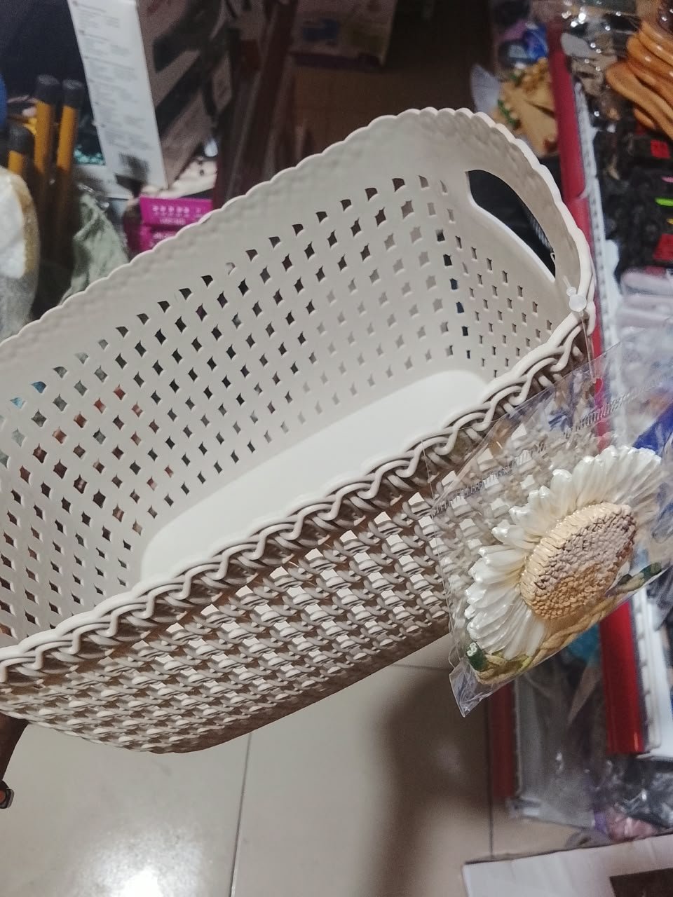 Home Multifunctional Storage Basket Imitation Rattan Storage Basket Multi-Spec Design Snack Toy Debris Basket Portable Laundry Laundry Storage Basket-With Flower - Image 2